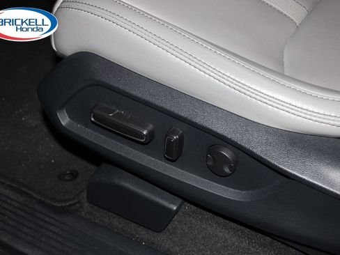 Used 2023 Honda Pilot Touring image 27