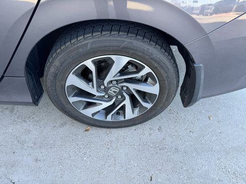 Used 2016 Honda Civic EX image 5