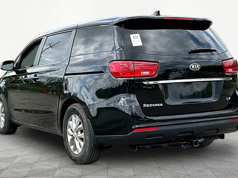 Used 2021 Kia Sedona LX FWD image 4