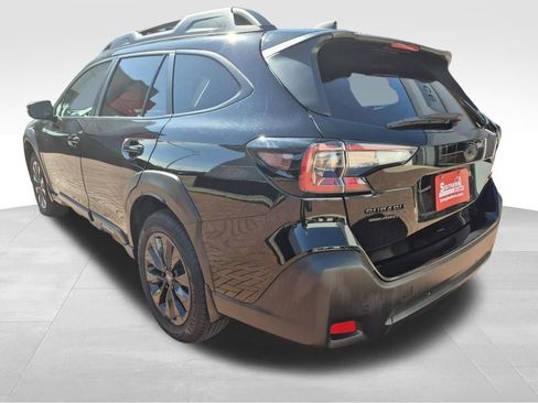 Used 2023 Subaru Outback Onyx Edition image 4