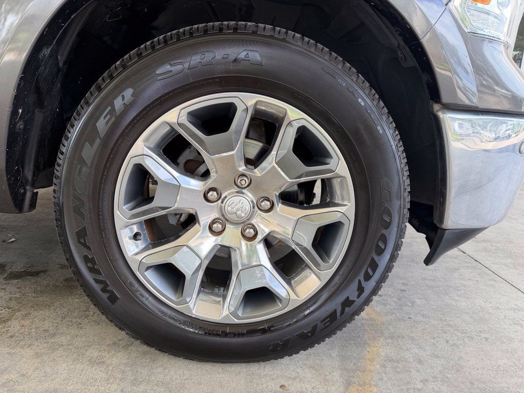 Used 2019 RAM 1500 Laramie w/ Convenience Group AWD/4WD image 27