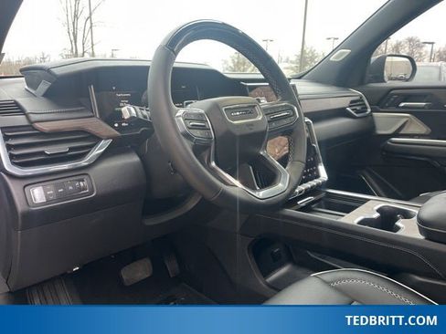 Used 2025 GMC Acadia Denali w/ Super Cruise Package image 24