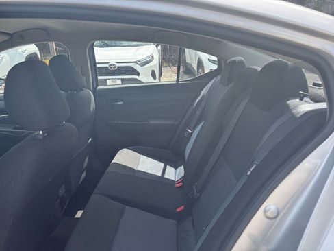 Used 2025 Nissan Versa SV FWD image 21