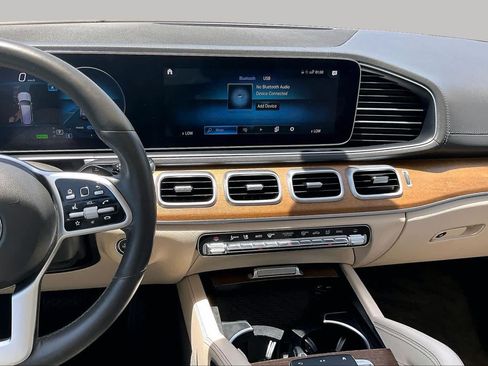Used 2020 Mercedes-Benz GLS 450 4MATIC image 7