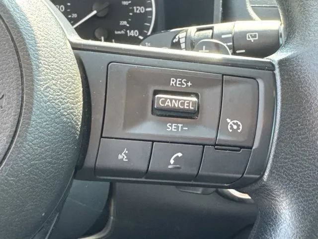 Used 2024 Nissan Rogue S AWD/4WD image 31