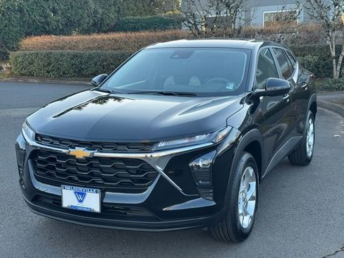 New 2026 Chevrolet Trax LS w/ LS Convenience Package image 3