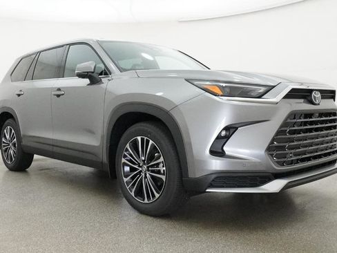 New 2026 Toyota Grand Highlander AWD Hybrid image 43