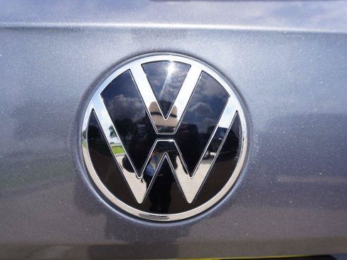 Used 2024 Volkswagen Taos SE FWD image 29