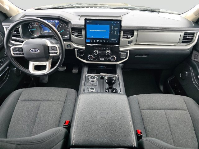 Used 2024 Ford Expedition XLT AWD/4WD image 21