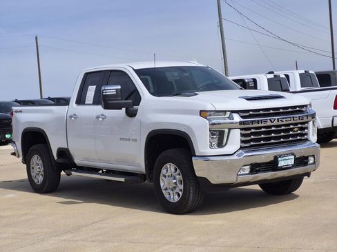 Used 2022 Chevrolet Silverado 2500 LTZ w/ Safety Package image 2