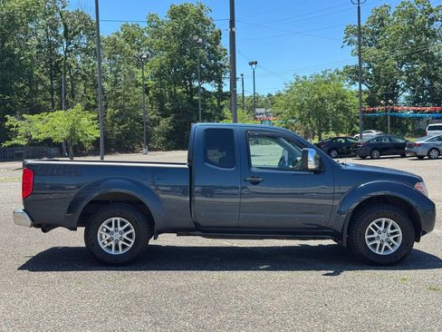 Used 2018 Nissan Frontier SV AWD/4WD image 6