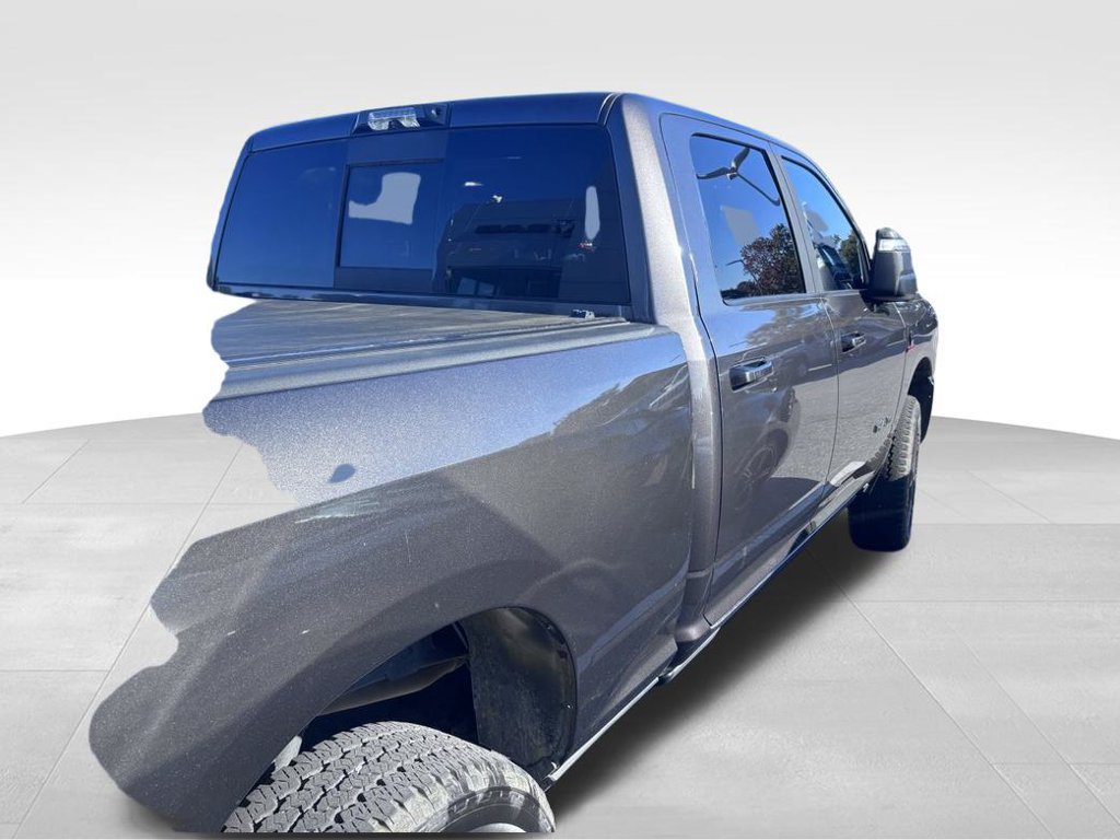 Used 2025 RAM 3500 Laramie AWD/4WD image 2