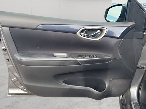 Used 2018 Nissan Sentra SR w/ SR Midnight Edition Package image 14