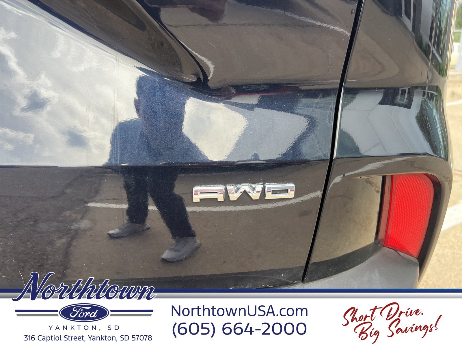 Used 2021 Ford Escape Titanium w/ Class II Trailer Tow Package AWD/4WD image 8