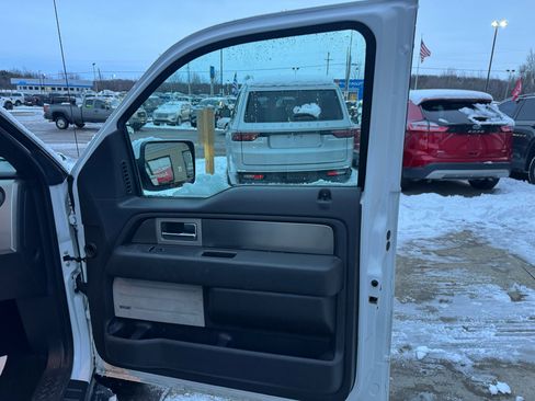 Used 2014 Ford F150 Raptor w/ Equipment Group 801A Luxury image 15