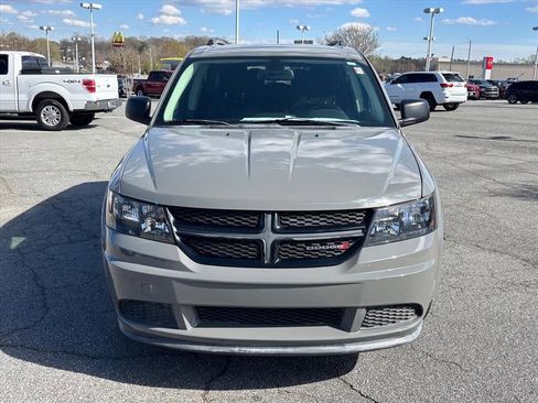 Used 2020 Dodge Journey SE w/ Blacktop Package FWD image 22