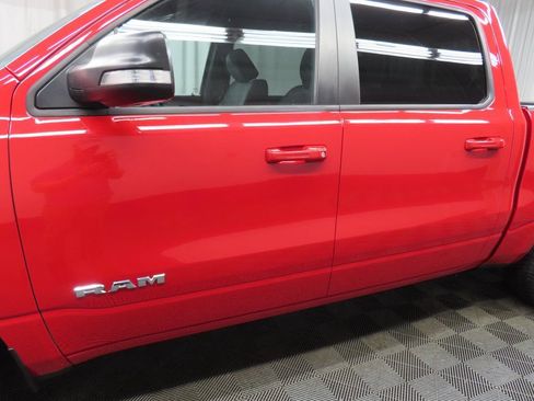Used 2022 RAM 1500 Big Horn AWD/4WD image 36