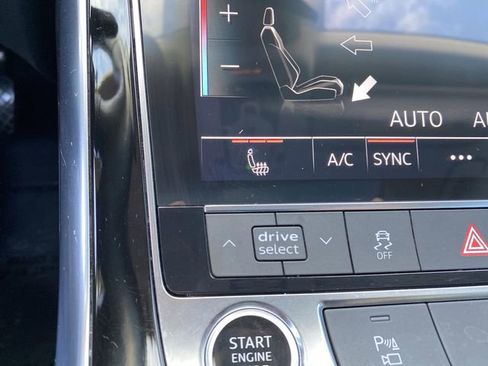 Used 2021 Audi Q8 Premium w/ Convenience Package image 8