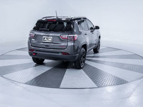 Used 2024 Jeep Compass Trailhawk image 8