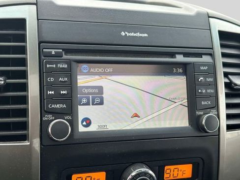 Used 2013 Nissan Frontier SL w/ Moonroof Pkg AWD/4WD image 26