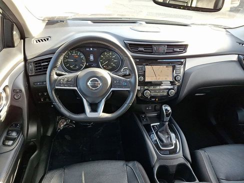 Used 2020 Nissan Rogue Sport SL w/ Premium Package image 12