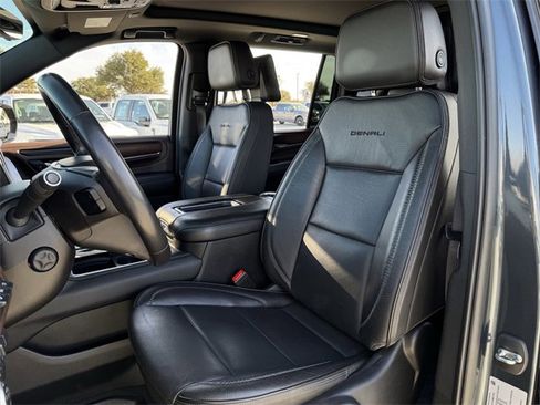 Used 2021 GMC Yukon XL Denali w/ Denali Ultimate Package image 27