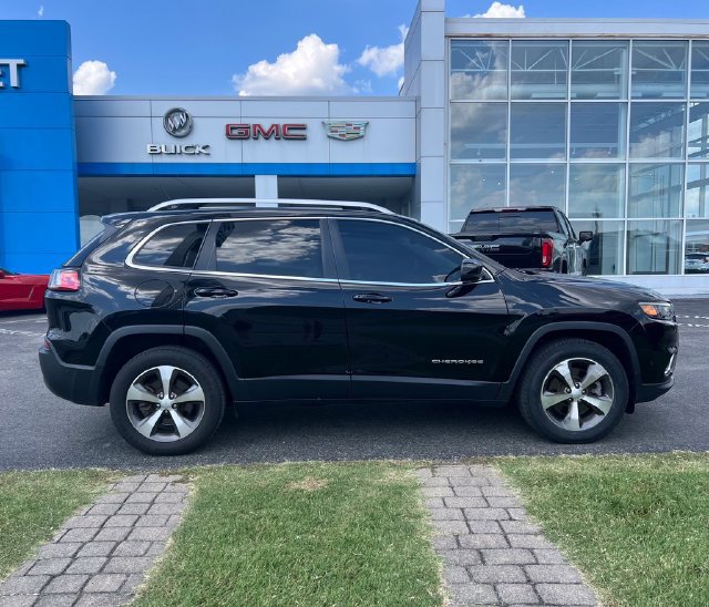 Used 2021 Jeep Cherokee Limited AWD/4WD image 4