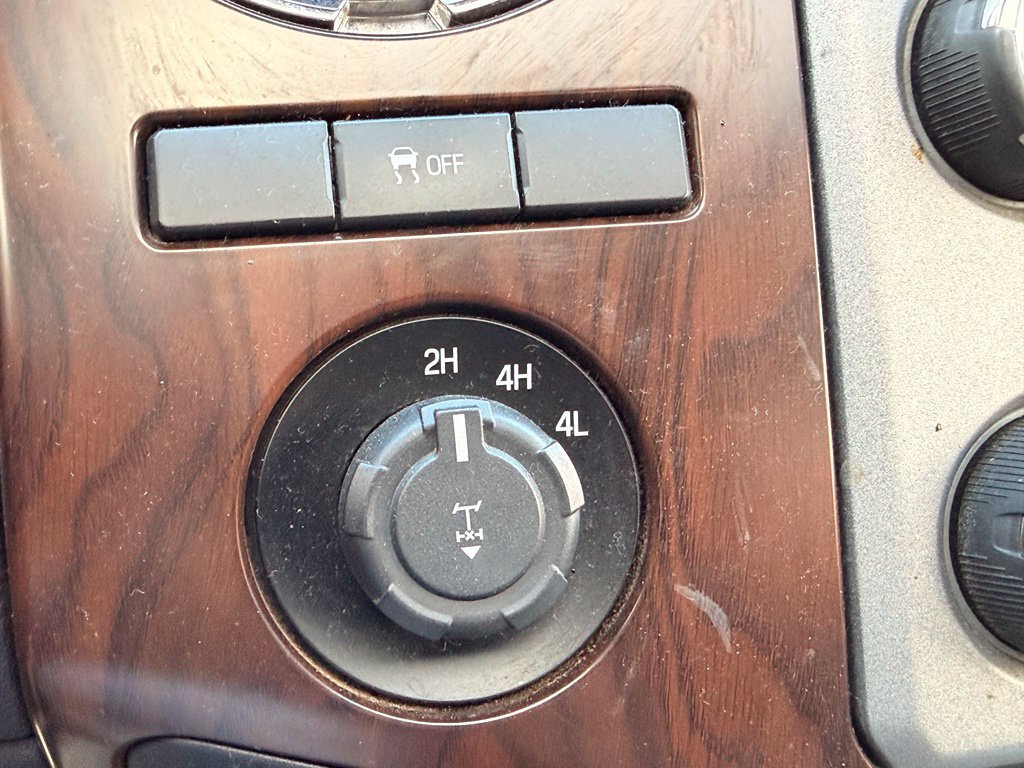 Used 2016 Ford F250 Lariat w/ Lariat Ultimate Package AWD/4WD image 34