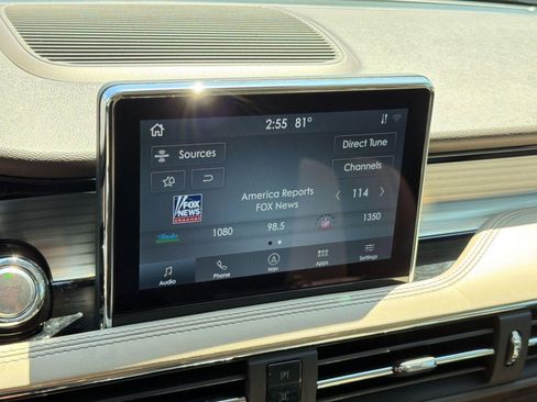 Used 2020 Lincoln Corsair FWD w/ Premium Package image 24