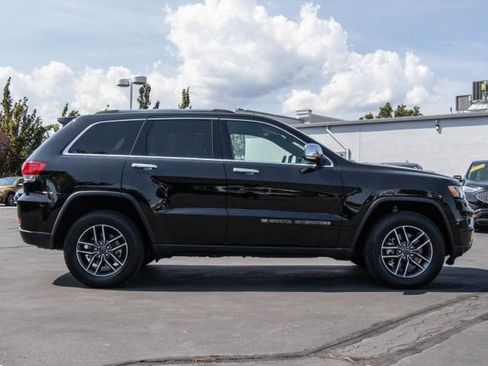 Used 2022 Jeep Grand Cherokee Limited image 8