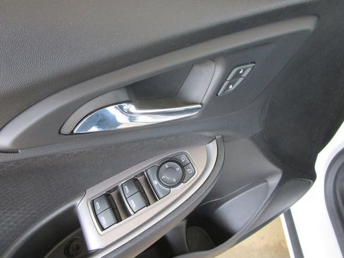 Used 2024 Chevrolet Malibu LT FWD image 24