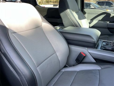 Used 2022 Ford F150 Lariat w/ Equipment Group 502A High image 26