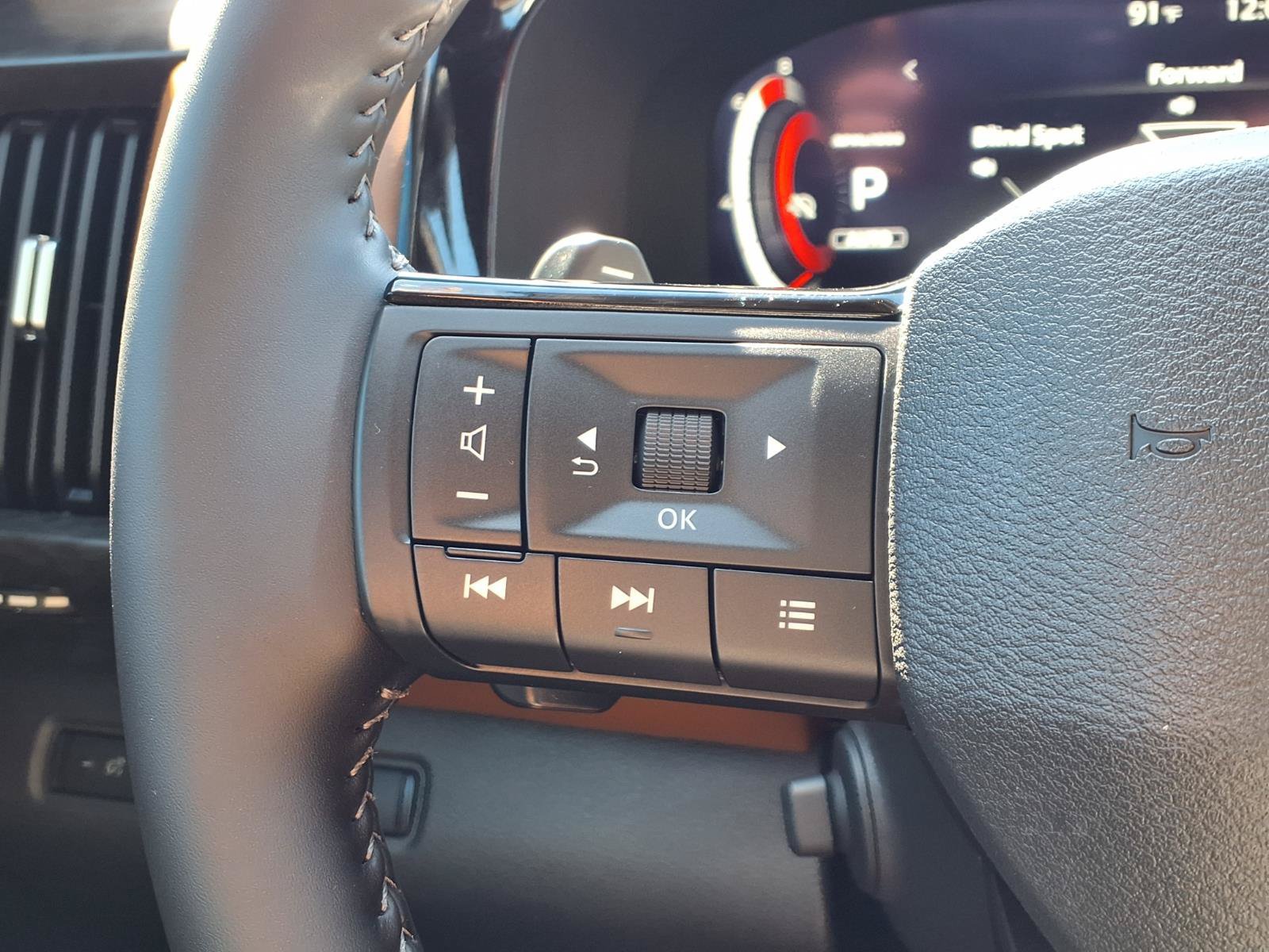 Used 2026 Nissan Pathfinder Platinum AWD/4WD image 23