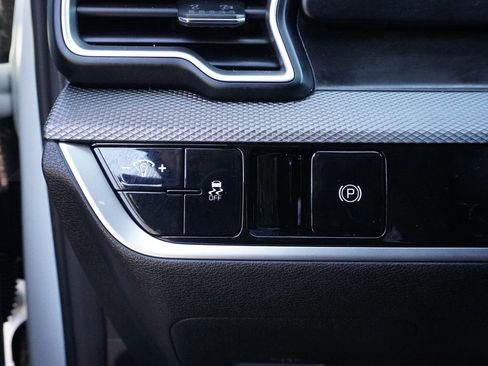 Used 2023 Kia Sportage LX image 33