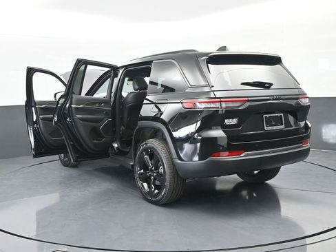 New 2026 Jeep Grand Cherokee Limited w/ Limited Altitude Package RWD image 71