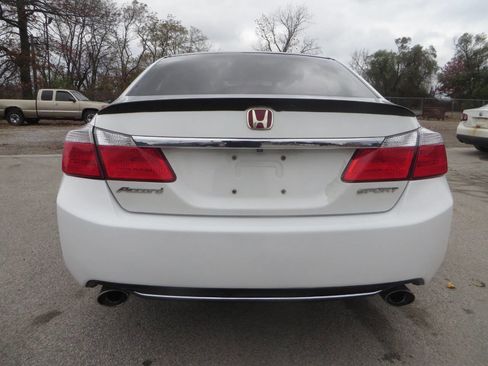 Used 2015 Honda Accord Sport image 7