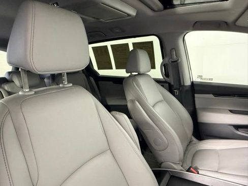 Used 2024 Honda Odyssey Touring image 51