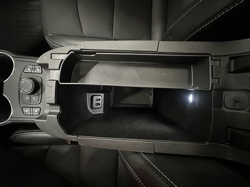 Used 2023 GMC Terrain SLT w/ Infotainment Package II AWD/4WD image 36