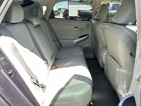 Used 2013 Toyota Prius Four FWD image 18