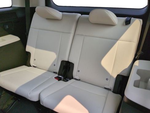 Used 2025 Hyundai Santa Fe Calligraphy AWD/4WD image 25