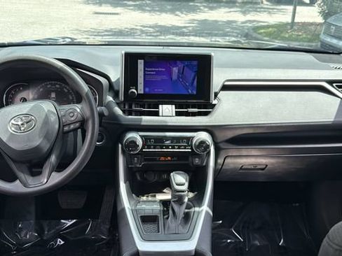 Used 2025 Toyota RAV4 XLE FWD image 11