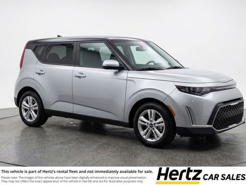 Used 2025 Kia Soul LX w/ LX Technology Package FWD image 1