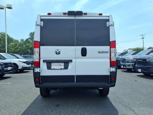 Used 2025 RAM ProMaster 2500 w/ U-Haul Equipment Group FWD image 18