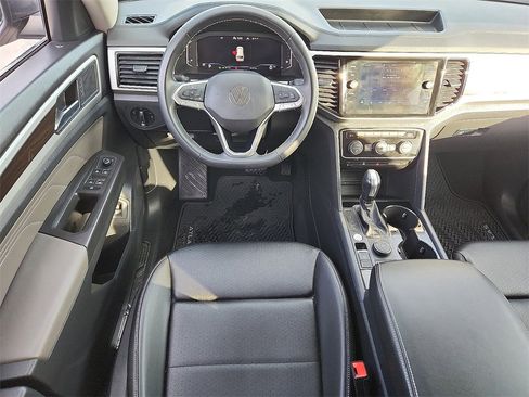 Used 2023 Volkswagen Atlas SE image 11
