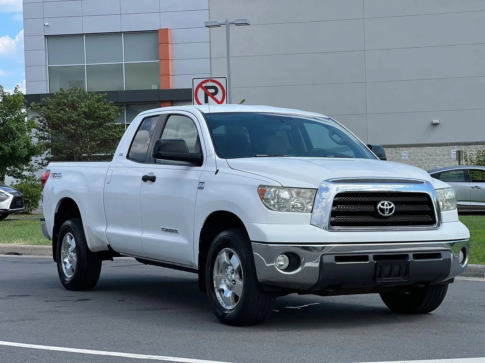 Used 2008 Toyota Tundra SR5 AWD/4WD image 7