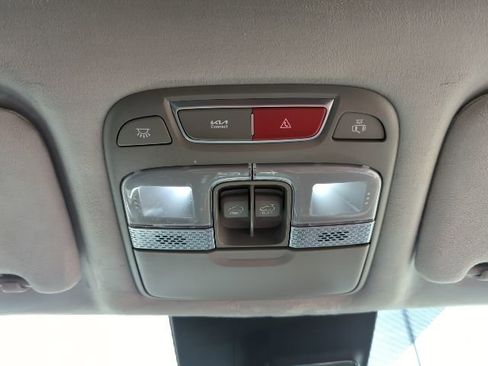 Used 2024 Kia Telluride SX Prestige w/ Towing Package image 20