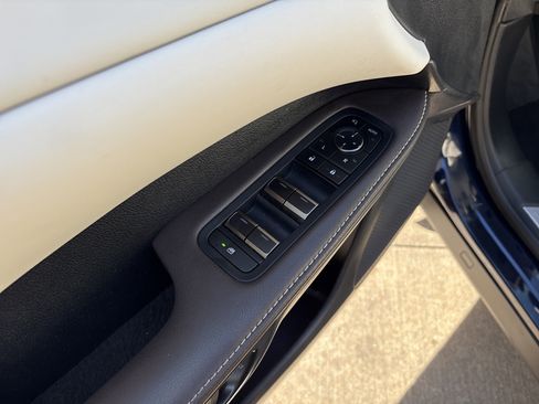 Used 2023 Lexus RX 350 w/ Accessory Package (2T) AWD/4WD image 15