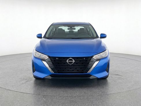 Used 2025 Nissan Sentra SV image 2