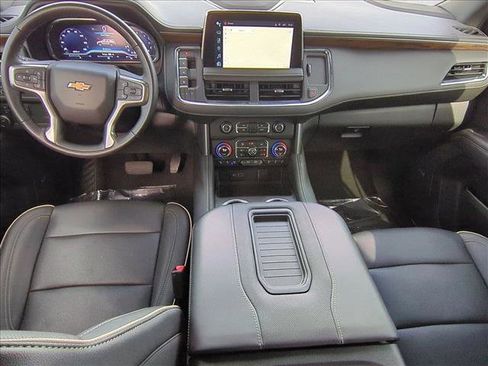 Used 2023 Chevrolet Tahoe Premier AWD/4WD image 18