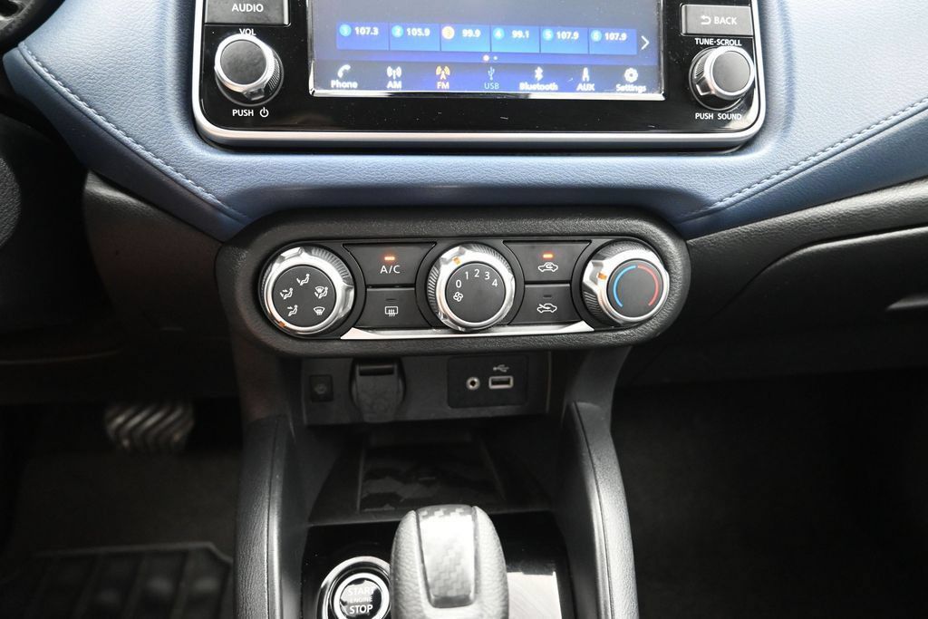 Used 2025 Nissan Versa SV FWD image 17